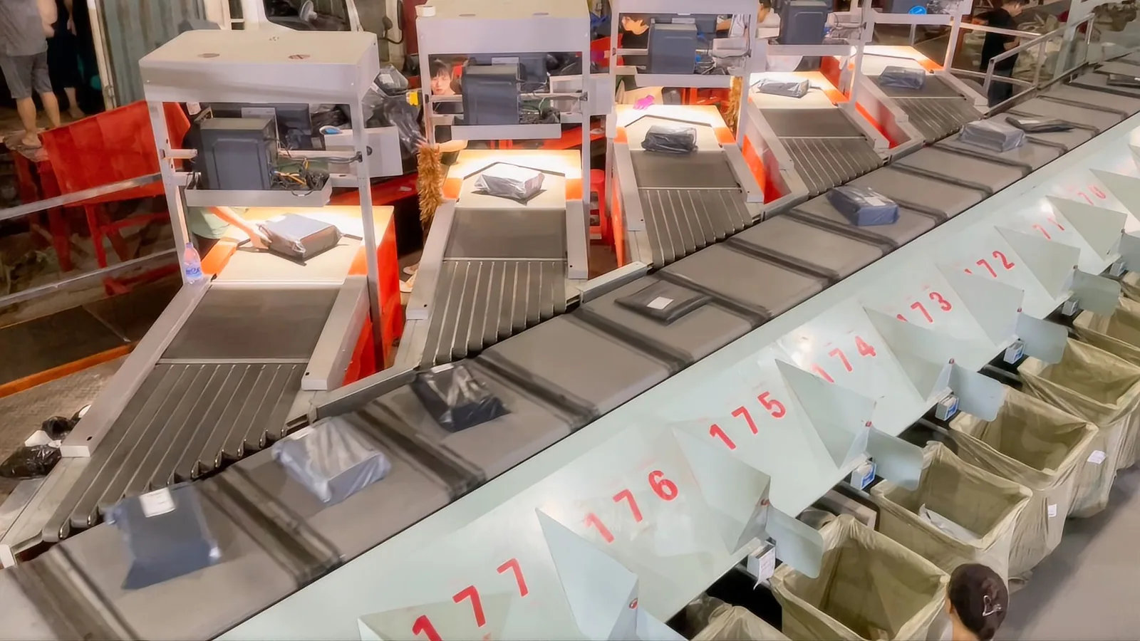 Induction conveyor